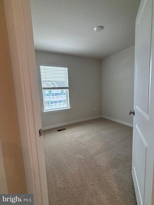 2913 Seminole Rd, WOODBRIDGE, VA, 22192-1811 | Card Image