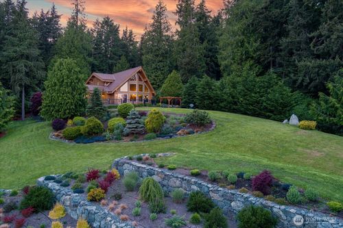 7353 Cedar House Ct, Clinton, WA, 98236-8722 | Card Image
