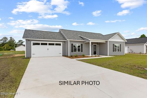 406 Wade Drive, Richlands, NC, 28574 | Card Image
