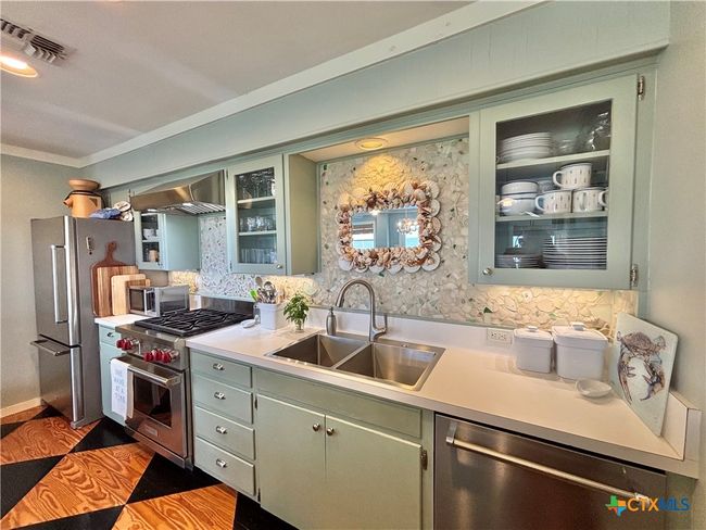 1007 N Washington St, House other with 3 bedrooms, 3 bathrooms and null parking in Port O Connor TX | Image 24