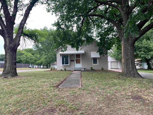 1031 N Jefferson Ave, Wellington, KS, 67152-4255 | Card Image