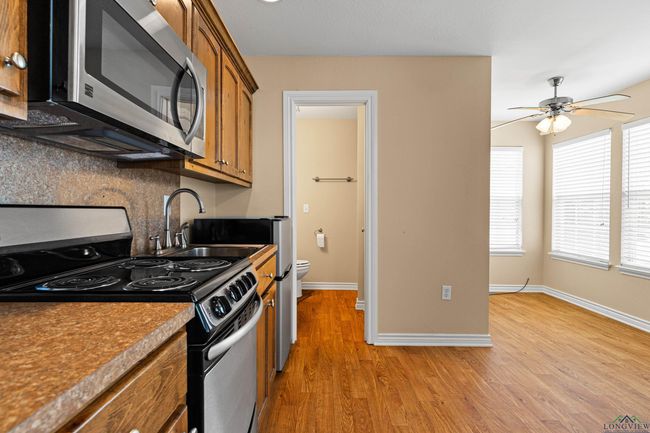 411 W Austin St, House other with 3 bedrooms, 2 bathrooms and null parking in Jefferson TX | Image 38