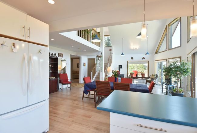 5280 Cecil Hill Rd, House other with 3 bedrooms, 2 bathrooms and 4 parking in Madeira Park BC | Image 16