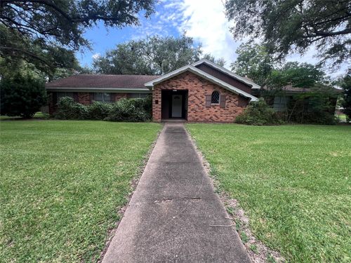 1302 Briar Ln, Wharton, TX, 77488-4306 | Card Image