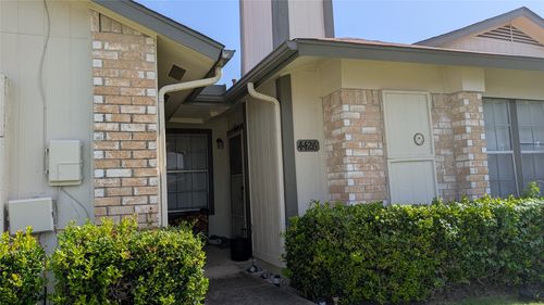 4426 Wind River Ln, Garland, TX, 75042-4619 | Card Image