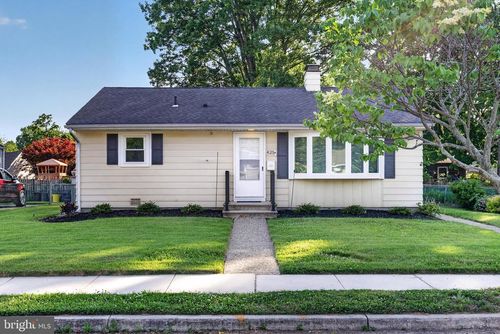 425 West Ave, DELANCO, NJ, 08075-5027 | Card Image
