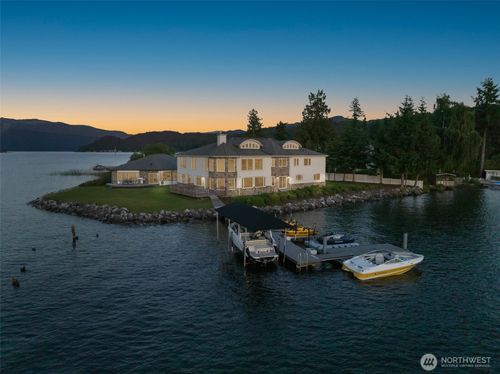 1555 Fairview St, Bellingham, WA, 98229-5210 | Card Image