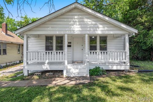 1323 Fairview Ave, University City, MO, 63130-1514 | Card Image
