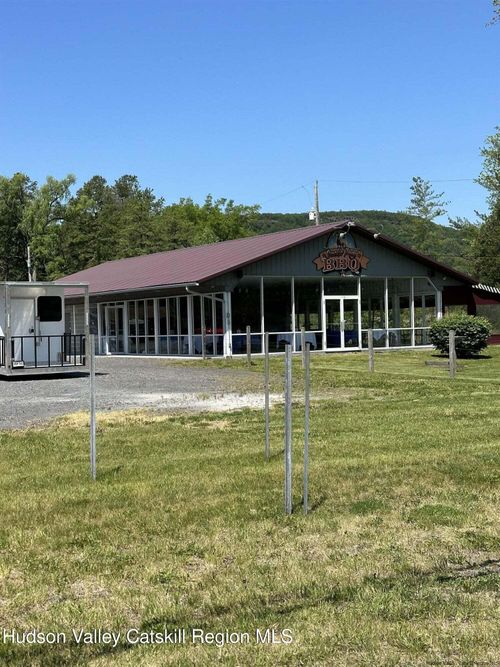 963 Kings Hwy, Saugerties, NY, 12477-4323 | Card Image