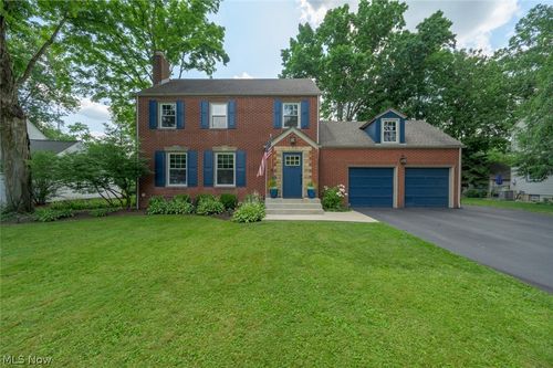 245 Griswold Dr, Youngstown, OH, 44512-2829 | Card Image