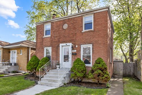 12511 S State St, CHICAGO, IL, 60628-7338 | Card Image