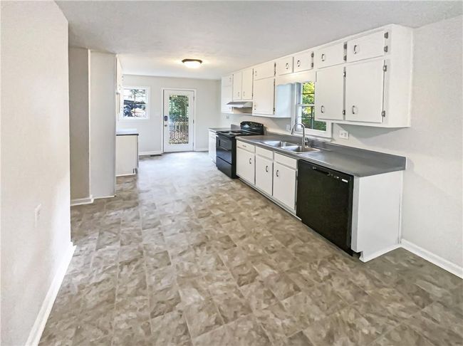 4405 Cary Dr, House other with 3 bedrooms, 2 bathrooms and null parking in Snellville GA | Image 9