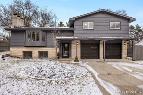 3106 Chamberlain Ave Se, Grand Rapids, MI, 49508-1552 | Card Image