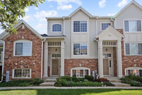 442-442 Churchill Dr, Elgin, IL, 60124-8032 | Card Image