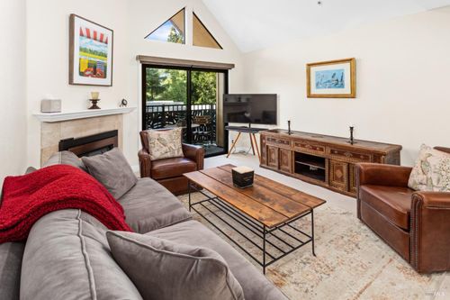 d-212 Foss Creek Cir, Healdsburg, CA, 95448-4296 | Card Image