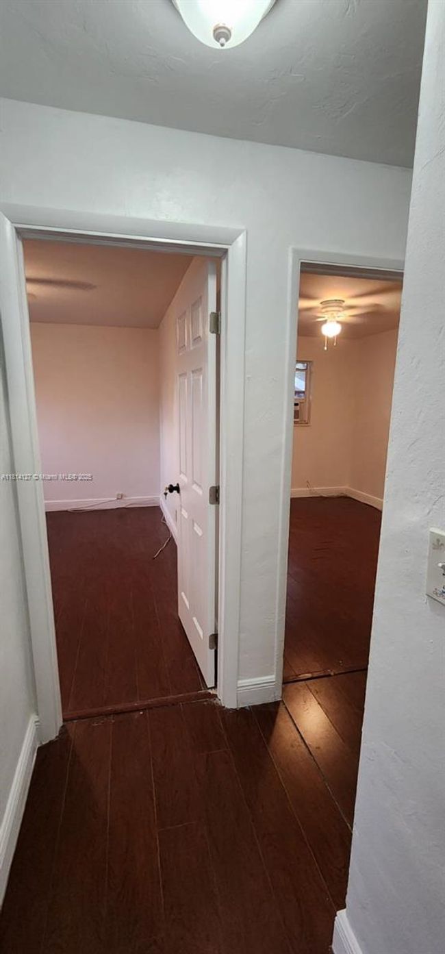 B - 371 Ne 57 Th Ct, Home with 2 bedrooms, 1 bathrooms and null parking in Oakland Park FL | Image 9