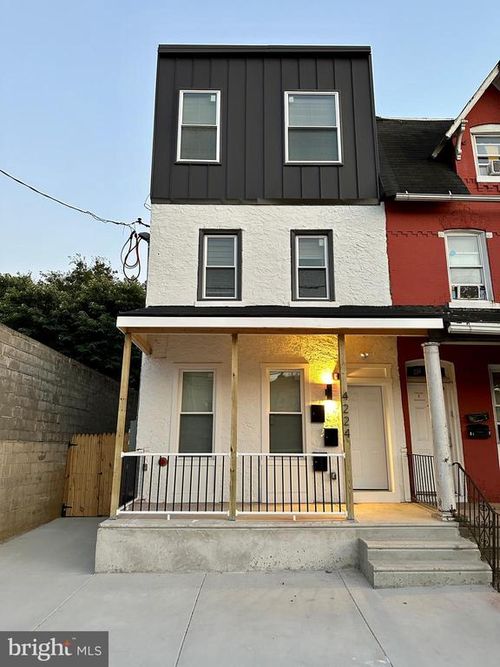 2nd-fl-4224 Brown St, PHILADELPHIA, PA, 19104-1476 | Card Image