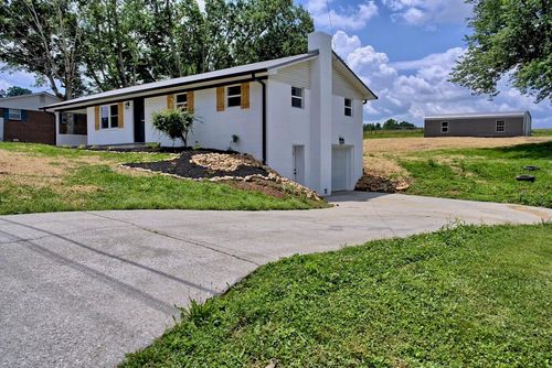 3646 Falcon Rd, Morristown, TN, 37814-6253 | Card Image