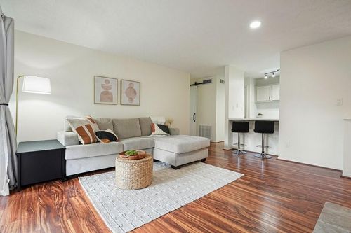 706 Cumberland Ct Se, Smyrna, GA, 30080-8651 | Card Image