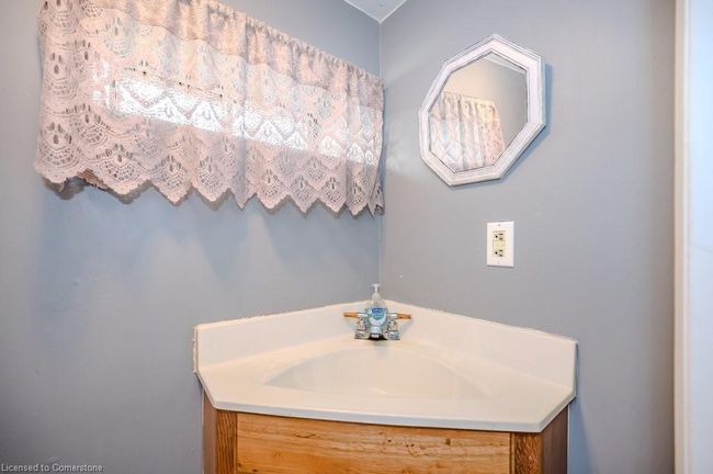 22 Simcoe St, House other with 3 bedrooms, 2 bathrooms and 2 parking in Guelph ON | Image 29