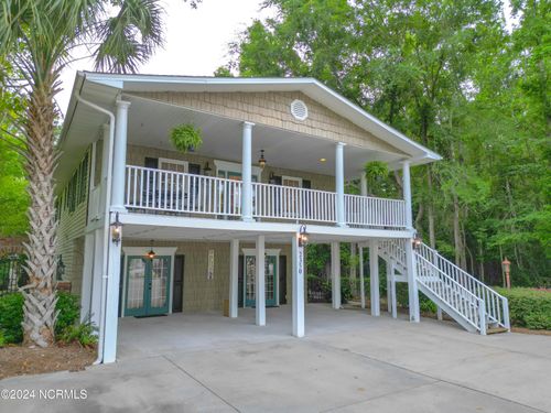 2350 Waccamaw Shores Rd, Lake Waccamaw, NC, 28450-9462 | Card Image