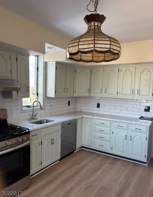 1-35 Witherspoon St, Nutley, NJ, 07110-3717 | Card Image