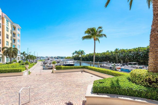 APT-201 - 804 E Windward Way, Condo with 3 bedrooms, 2 bathrooms and null parking in Lantana FL | Image 34