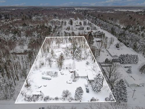 4249 S Hilton Park Rd, Fruitport, MI, 49415-8681 | Card Image