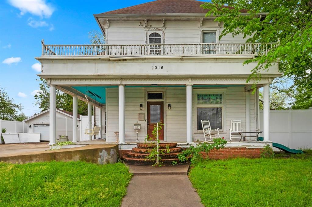 California St, Gainesville, TX 76240