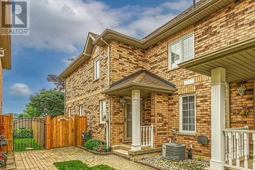 6D Brown Drive, St. Catharines (Rykert/Vansickle), ON, L2S3Z8 | Card Image