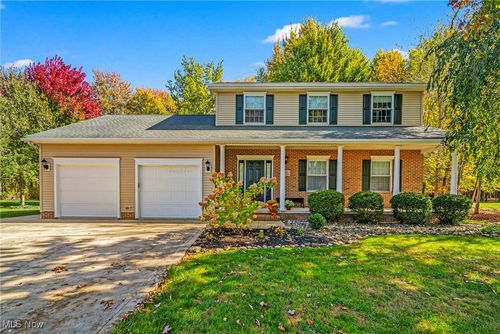 420 Brittany Ln, Jefferson, OH, 44047-1352 | Card Image