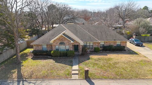 812 Mockingbird St, Bonham, TX, 75418-2236 | Card Image