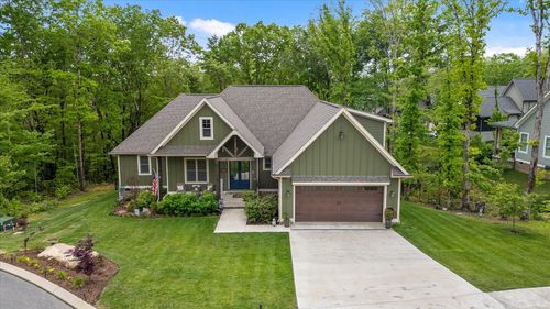 5114 Virginia Pine Rd, Signal Mountain, TN, 37377-1119 | Card Image