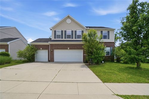102 Waterford Blvd, Fairborn, OH, 45324-3786 | Card Image