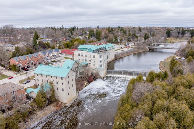 202 - 470 St Andrew St E, Condo with 2 bedrooms, 2 bathrooms and 1 parking in Fergus ON | Image 31