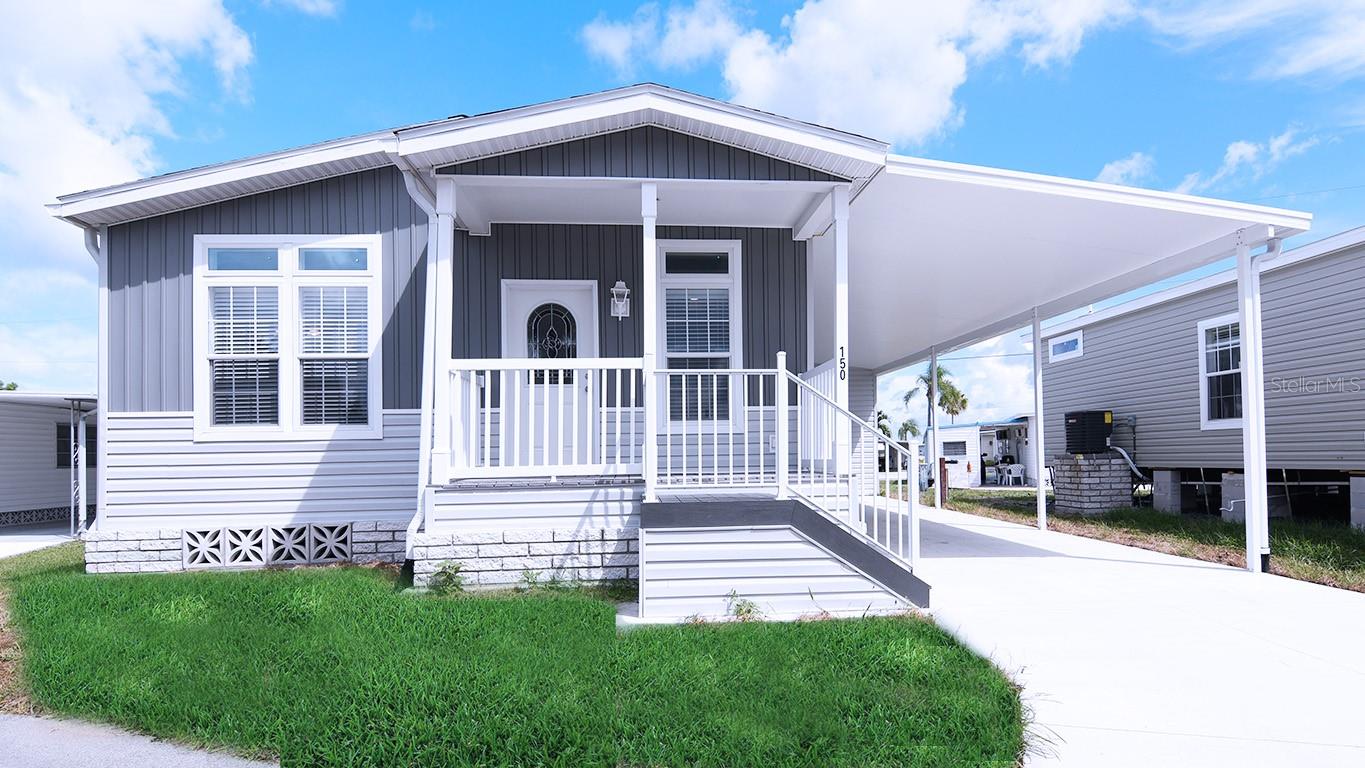 Maui Dr, Palmetto, FL 34221