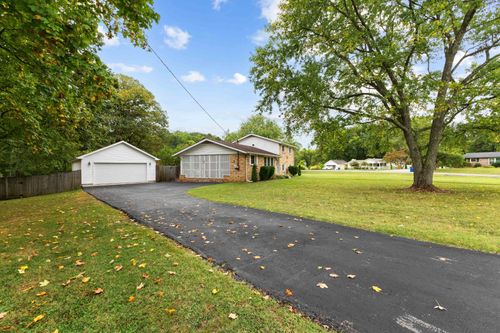 401 Rosehill Ct, Goodlettsville, TN, 37072-1609 | Card Image