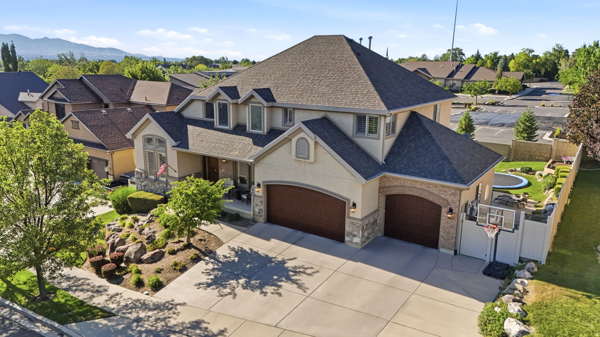 Residential in Sandy
