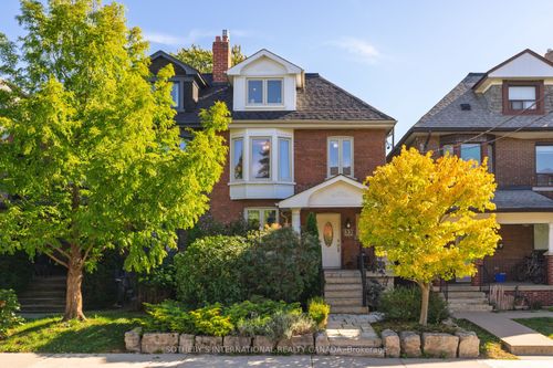 33 Beatrice St, Toronto, ON, M6J2T2 | Card Image