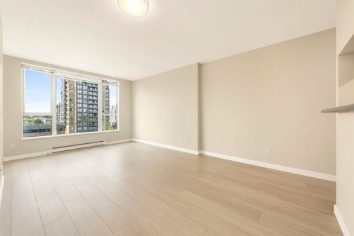 905-5189 Gaston St, Vancouver, BC, V5R6C7 | Card Image