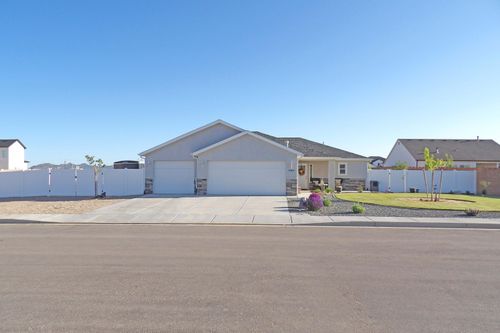 4484 W 275 N, Cedar City, UT, 84720-8515 | Card Image
