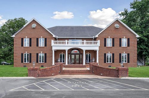 236 Miller Ave, CROSSVILLE, TN, 38555-4036 | Card Image