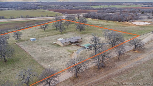 25209 E County Road 1730, House other with 4 bedrooms, 3 bathrooms and null parking in Elmore City OK | Image 4