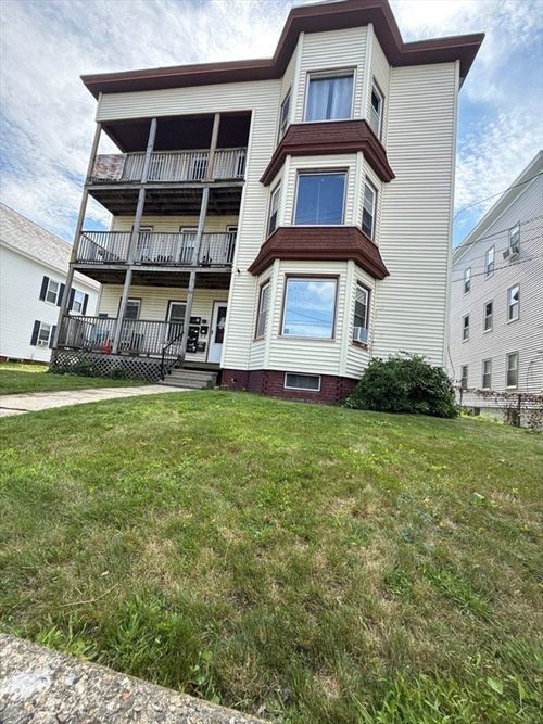 69 Nichols St, Gardner, MA, 01440-4033 | Card Image