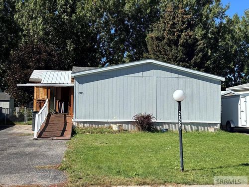 2085 Whispering Pines Dr, Idaho Falls, ID, 83401-1413 | Card Image