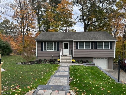 31 Weir Pl, Ringwood, NJ, 07456-2959 | Card Image