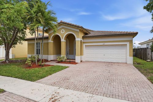 1412 Ne 40th Ave, Homestead, FL, 33033-5908 | Card Image