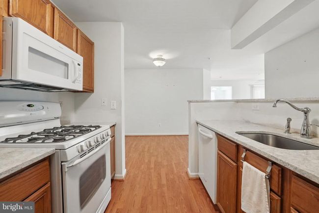 APT-102 - 14162 Cuddy Loop, Condo with 2 bedrooms, 2 bathrooms and null parking in WOODBRIDGE VA | Image 8