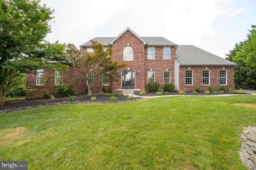 3 Spruce Hill Way, CHARLES TOWN, WV, 25414-5934 | Card Image