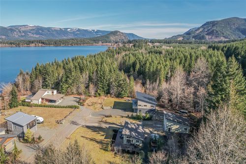 9854 Stin-Qua Rd, Honeymoon Bay, BC, V0R2N0 | Card Image